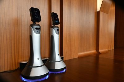 從市場(chǎng)拓荒到價(jià)值深耕 傅盛復(fù)盤(pán)18個(gè)月智能機(jī)器人銷(xiāo)售心得