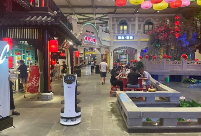 高能預警 引資2億網紅餐廳迎來“普渡機器人”，智能餐飲新零售的顛覆性實驗